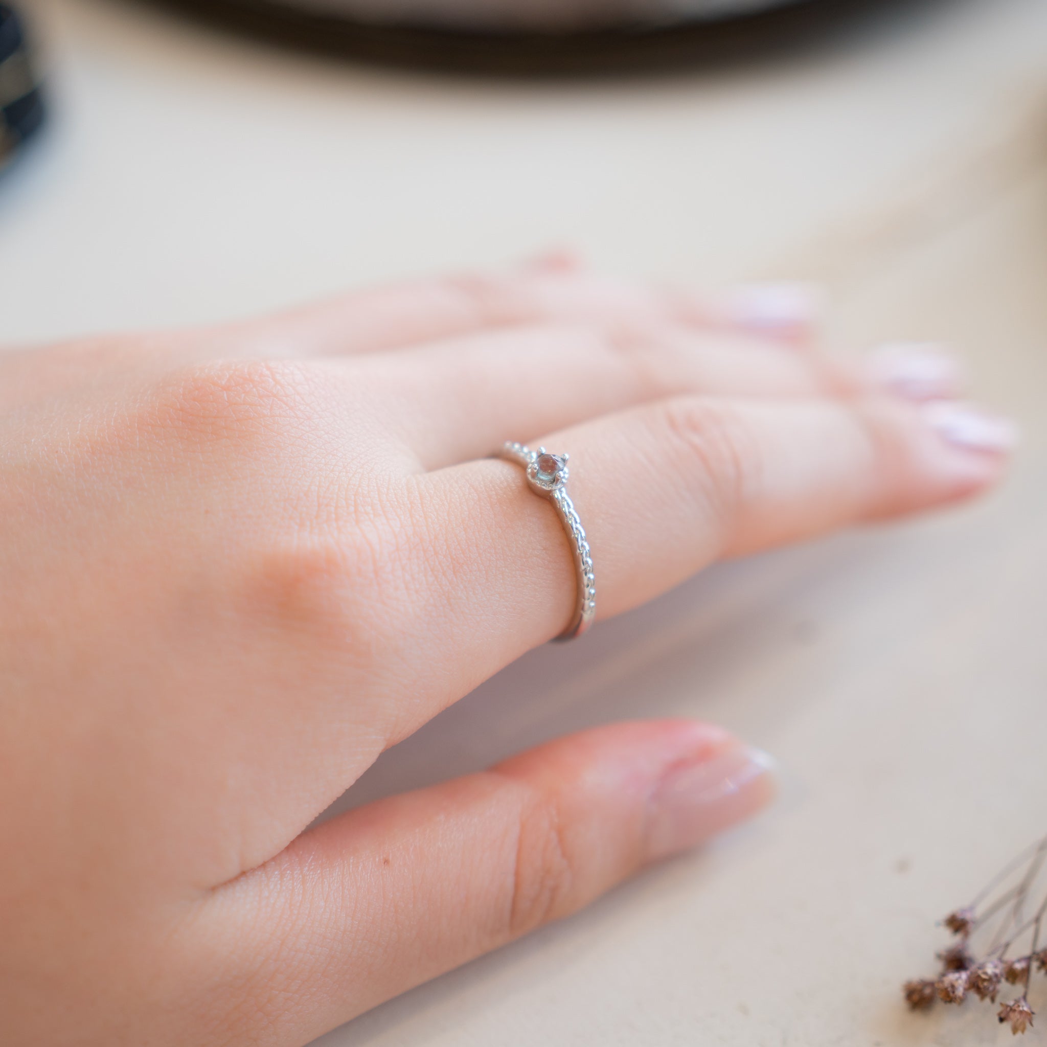 Antique Tiny Round Saphiret Silver ring