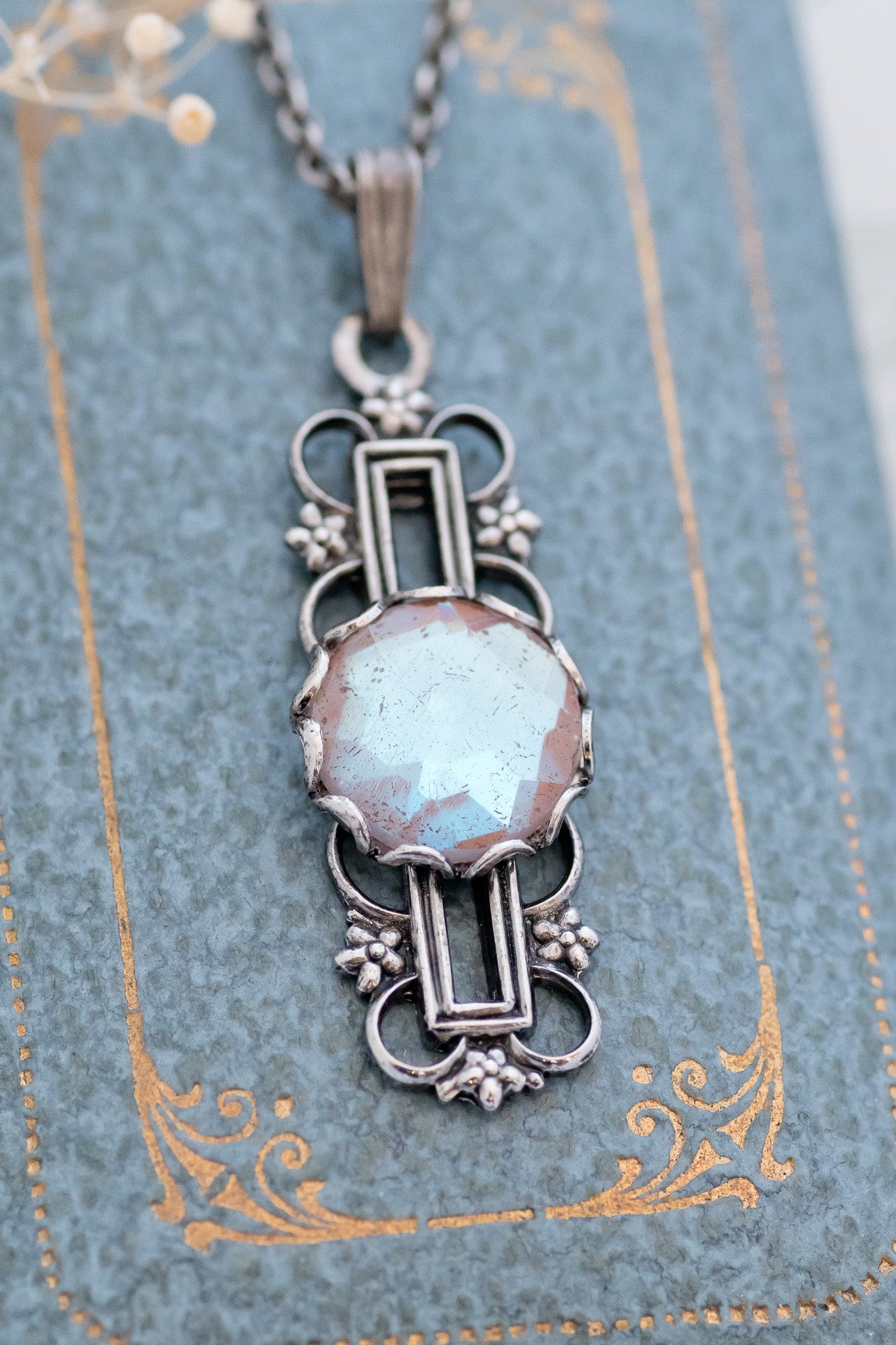 小花のアンティークサフィレットネックレス シルバーペンダント 